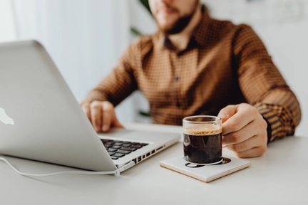 Use your customer portal to increase CLV - Hero